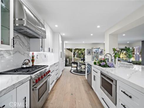 526 Vista Grande , Newport Beach, CA