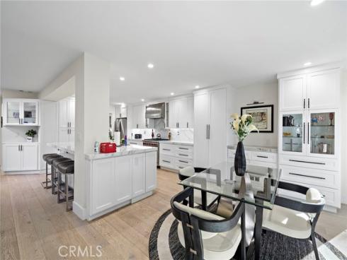 526 Vista Grande , Newport Beach, CA