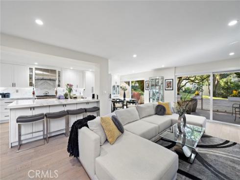 526 Vista Grande , Newport Beach, CA