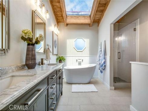 920 E Oceanfront  , Newport Beach, CA