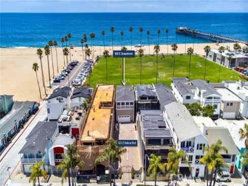 920 E Oceanfront  , Newport Beach, CA