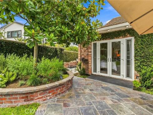 1000 Dover Drive, Newport Beach, CA