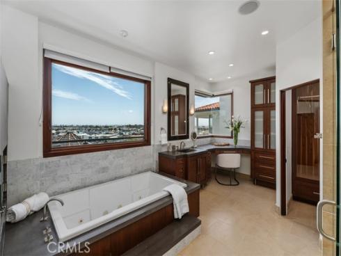 2907  Cliff   Drive, Newport Beach, CA