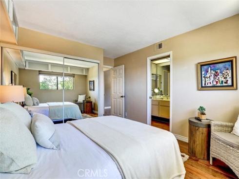 1 Saint Tropez , Newport Beach, CA
