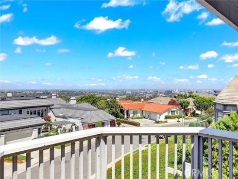 1 Saint Tropez , Newport Beach, CA