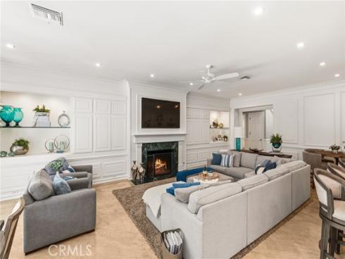 3 Barrenger Court , Newport Beach, CA