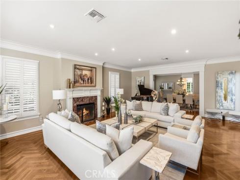 3 Barrenger Court , Newport Beach, CA