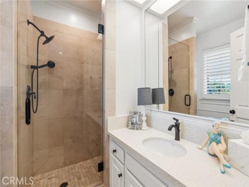 3 Barrenger Court , Newport Beach, CA