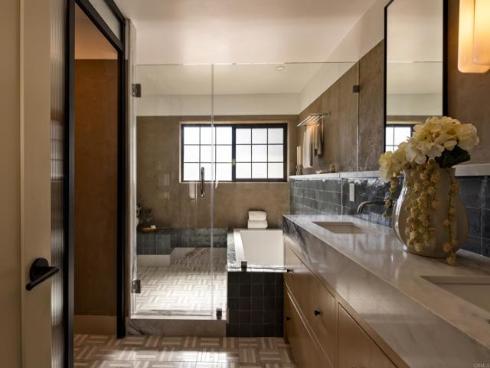 1812 Highland Dr , Newport Beach, CA
