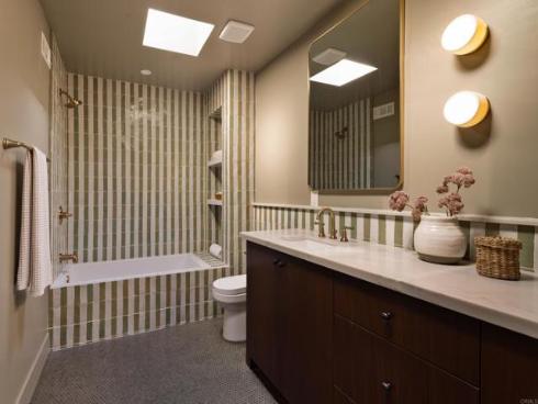 1812 Highland Dr , Newport Beach, CA
