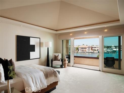 12 Harbor Island , Newport Beach, CA