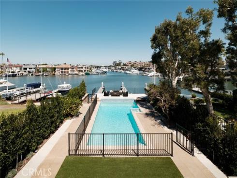 12 Harbor Island , Newport Beach, CA