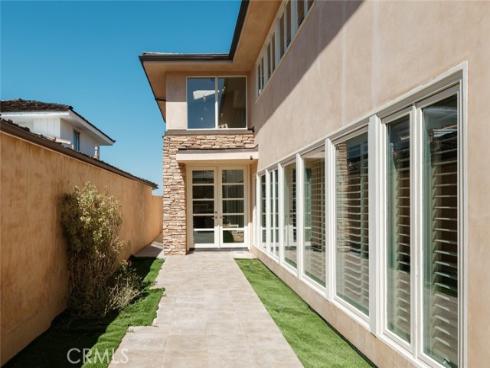 12 Harbor Island , Newport Beach, CA