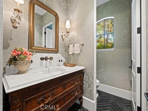 7 Oakmont Lane, Newport Beach, CA