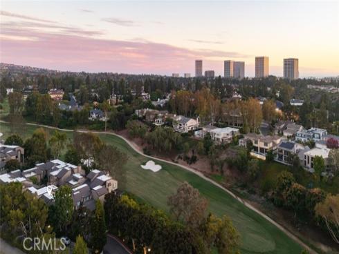 2 Canyon Island , Newport Beach, CA