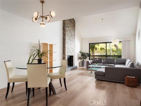 2 Canyon Island , Newport Beach, CA