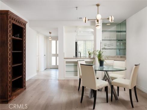 2 Canyon Island , Newport Beach, CA