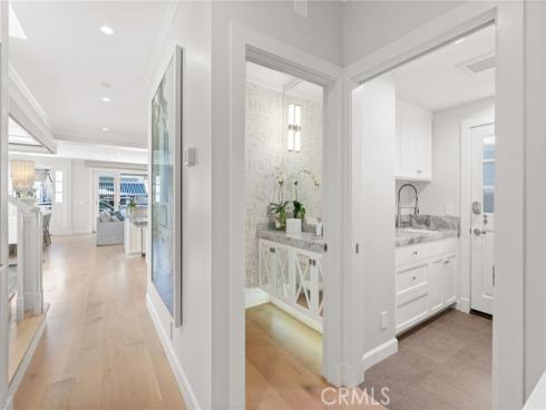 118  Sapphire  , Newport Beach, CA
