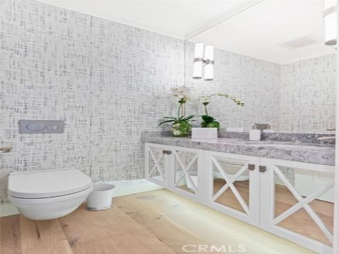 118  Sapphire  , Newport Beach, CA