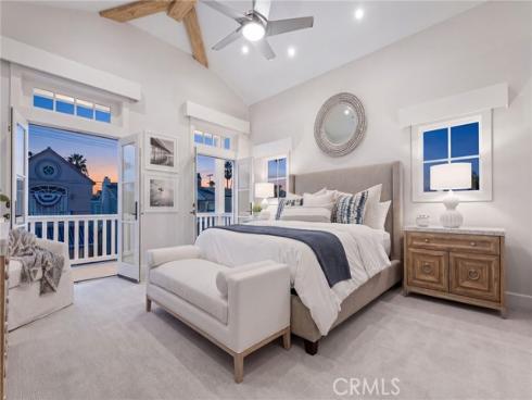 118  Sapphire  , Newport Beach, CA