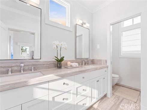 118  Sapphire  , Newport Beach, CA