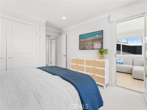 118  Sapphire  , Newport Beach, CA