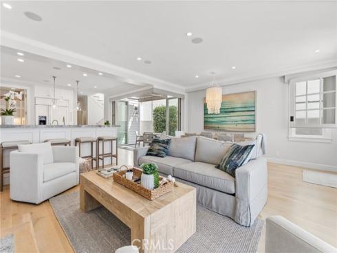 118  Sapphire  , Newport Beach, CA