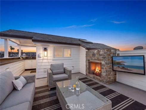 118  Sapphire  , Newport Beach, CA