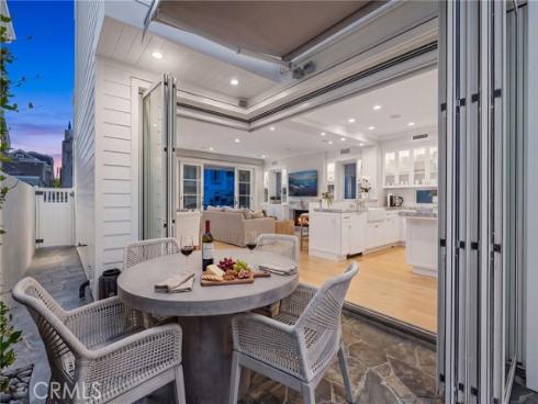 118  Sapphire  , Newport Beach, CA