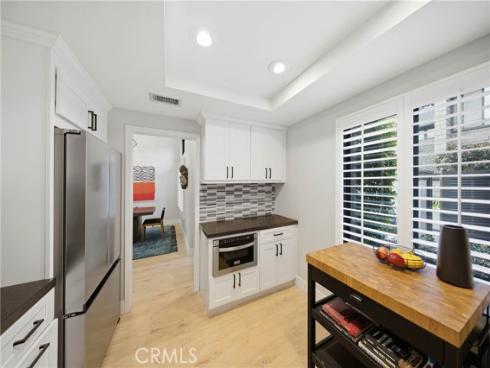25 Canyon Island , Newport Beach, CA