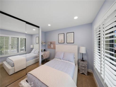 25 Canyon Island , Newport Beach, CA