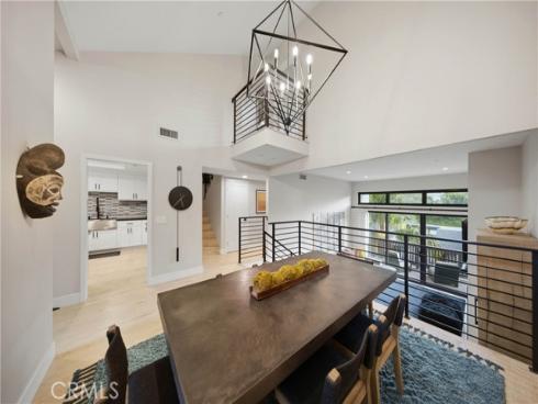 25 Canyon Island , Newport Beach, CA