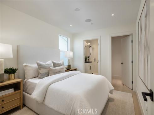 221 Abalone , Newport Beach, CA