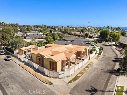1900  Altura   Drive, Newport Beach, CA