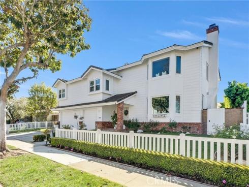 1915  Leeward  , Newport Beach, CA