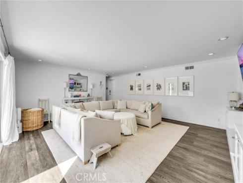 1915  Leeward  , Newport Beach, CA