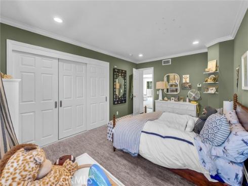 1915  Leeward  , Newport Beach, CA