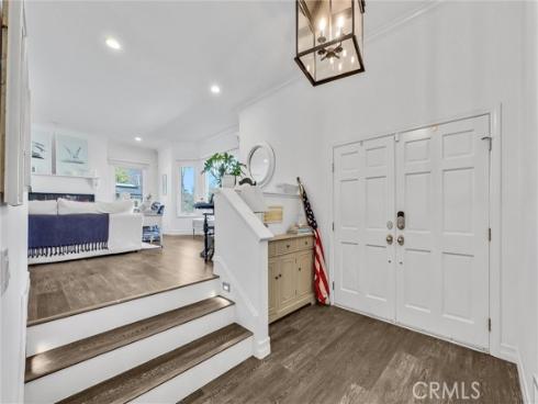 1915  Leeward  , Newport Beach, CA