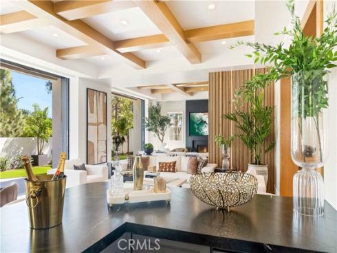 6 Pinehurst Ln , Newport Beach, CA