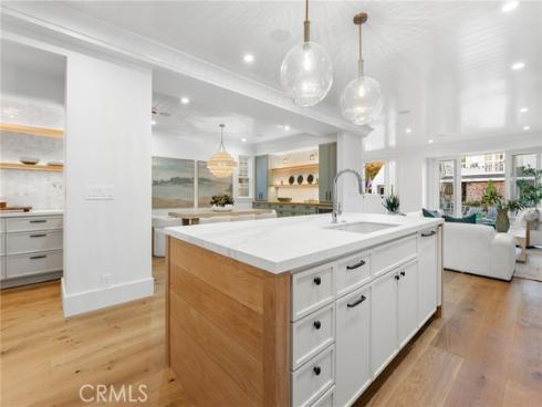 327 Amethyst , Newport Beach, CA