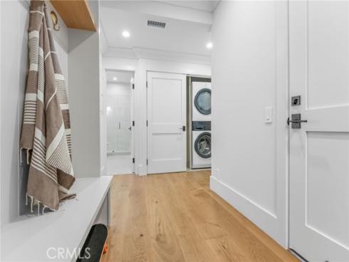 327 Amethyst , Newport Beach, CA