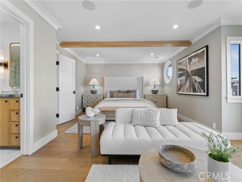 327 Amethyst , Newport Beach, CA
