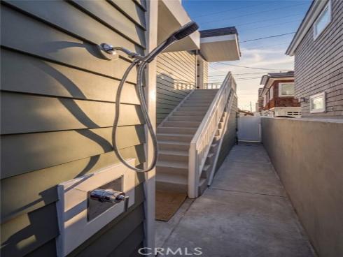 327  Amethyst  , Newport Beach, CA