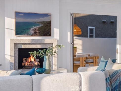 327 Amethyst , Newport Beach, CA