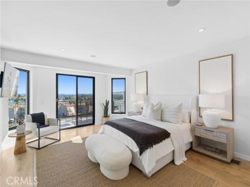 1021  Kings   Road, Newport Beach, CA