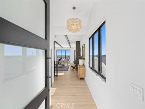 1021  Kings   Road, Newport Beach, CA