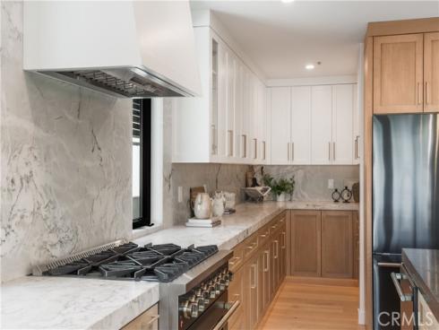 2436 Holiday , Newport Beach, CA