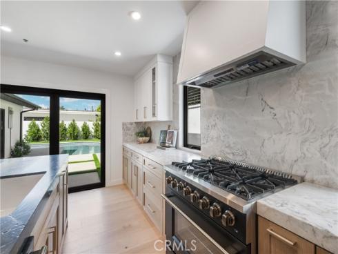 2436 Holiday , Newport Beach, CA