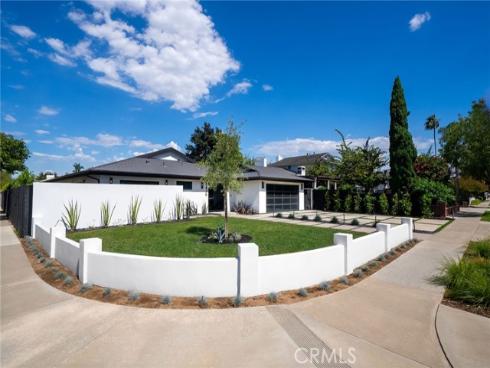 2436 Holiday , Newport Beach, CA