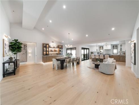 2436 Holiday , Newport Beach, CA